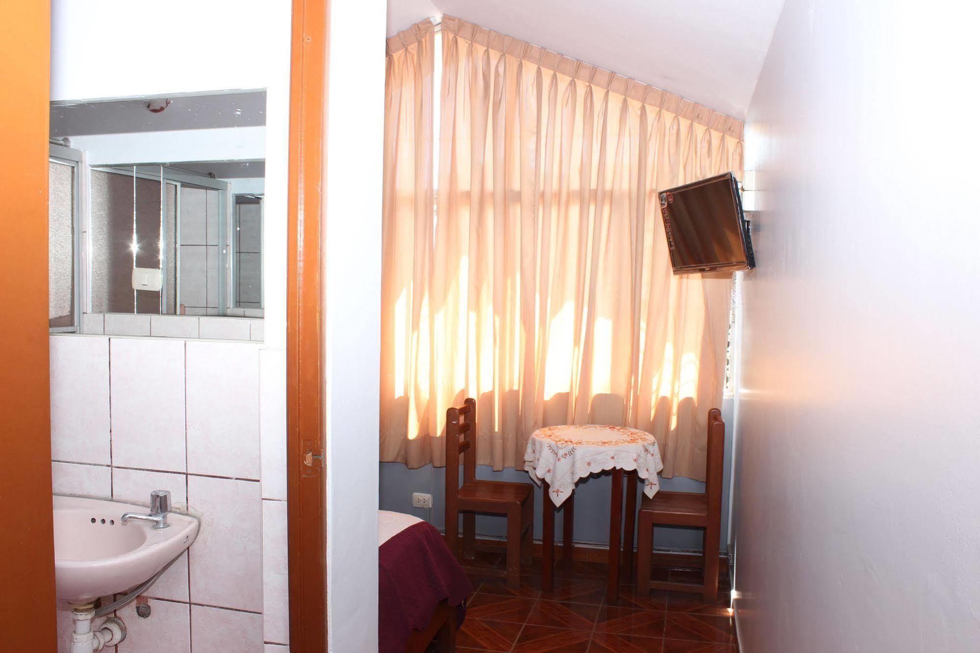Hostal Las Fresas Lima Airport Кальяо Экстерьер фото